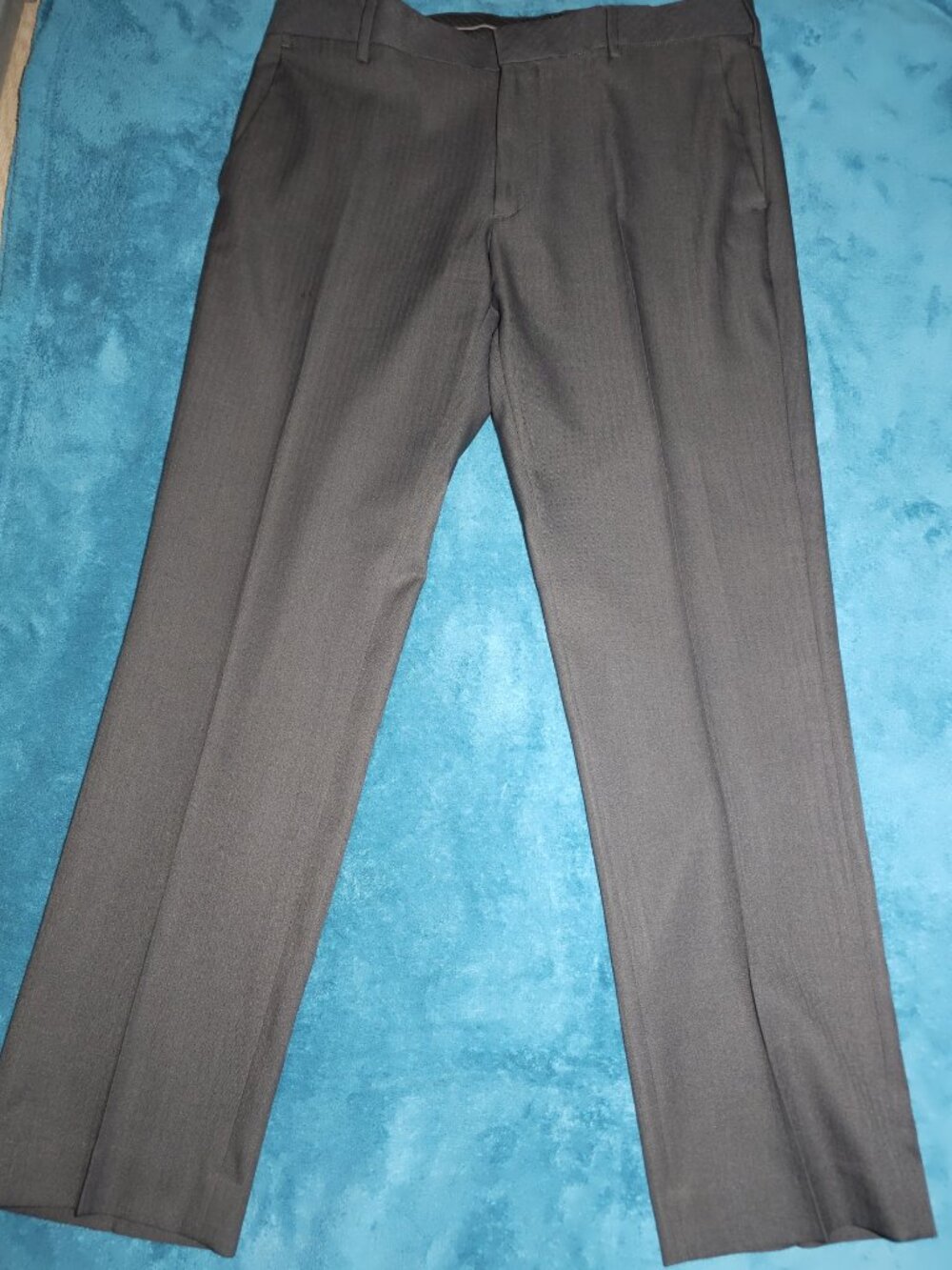 Van Heusen Men's Gray Solid Pattern Slim Fit 33-30 Dress Pants